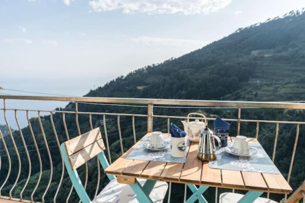 La Finestra Sul Mare A Drignana Vila Vernazza Exterior foto